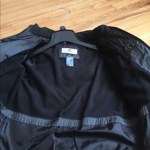 EUC youth size puffer jacket with hood - Picture 2 of 6